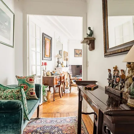Spacious And Charming 3 Bedrooms - Metro Passy Paris